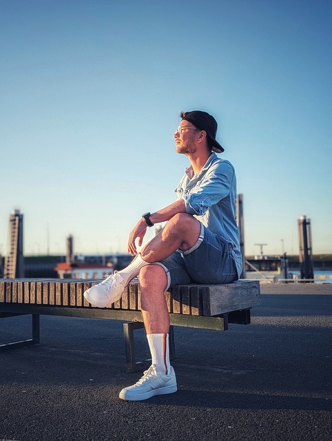 尽管恶劣天 尽管恶劣天